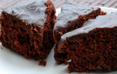 LCHF čokoládová torta s avokádom LCHF čokoládová torta s avokádom